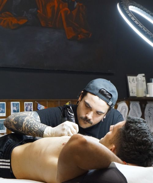 tatuaje granada.tatuadores granada